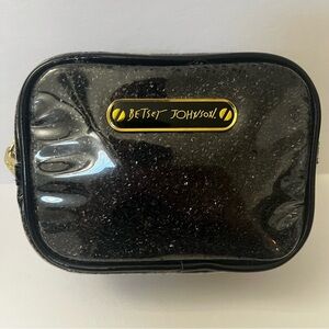 Betsey Johnson Glossy Black Makeup Pouch Bag Zipper Pull Logo Heart Gold Tone